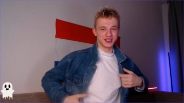 Andy_Bjorn  30-10-2021 video smoking